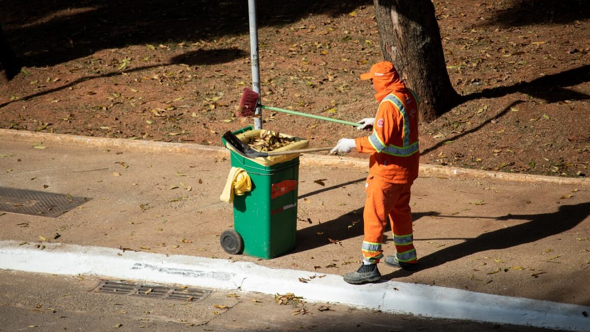 Como Ganhar Dinheiro no YouTube em 2026 Sem Precisar Aparecer